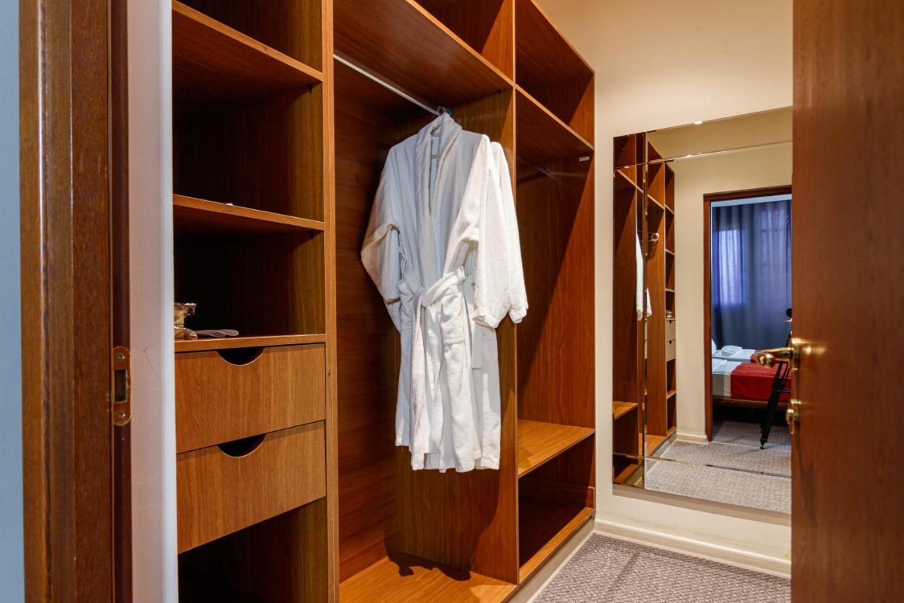 Moscow House Hotel 예레반 외부 사진