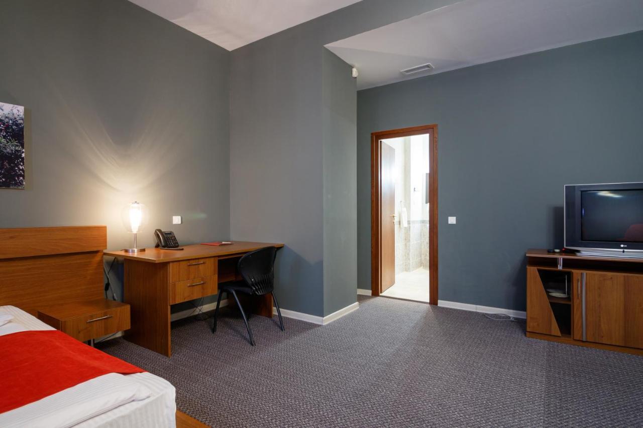 Moscow House Hotel 예레반 외부 사진