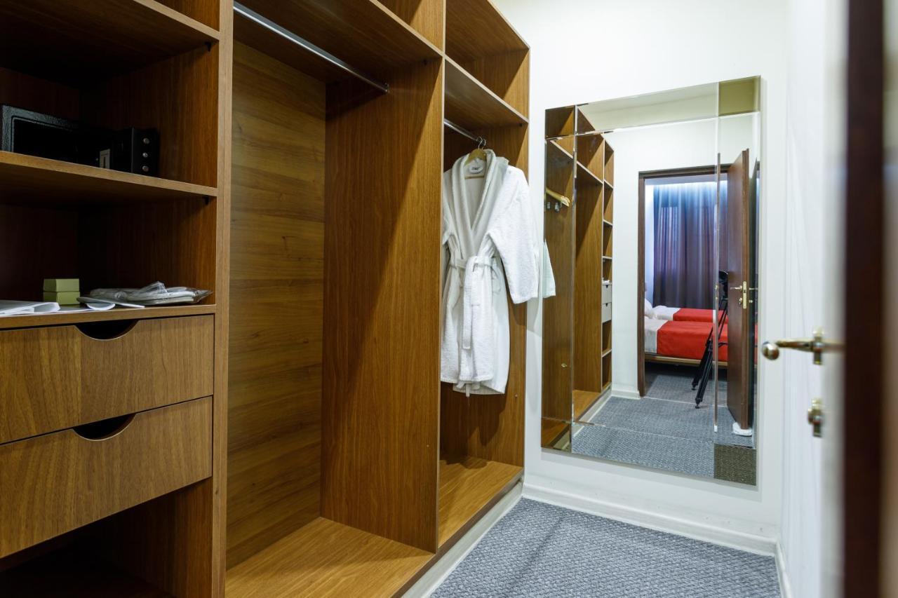 Moscow House Hotel 예레반 외부 사진