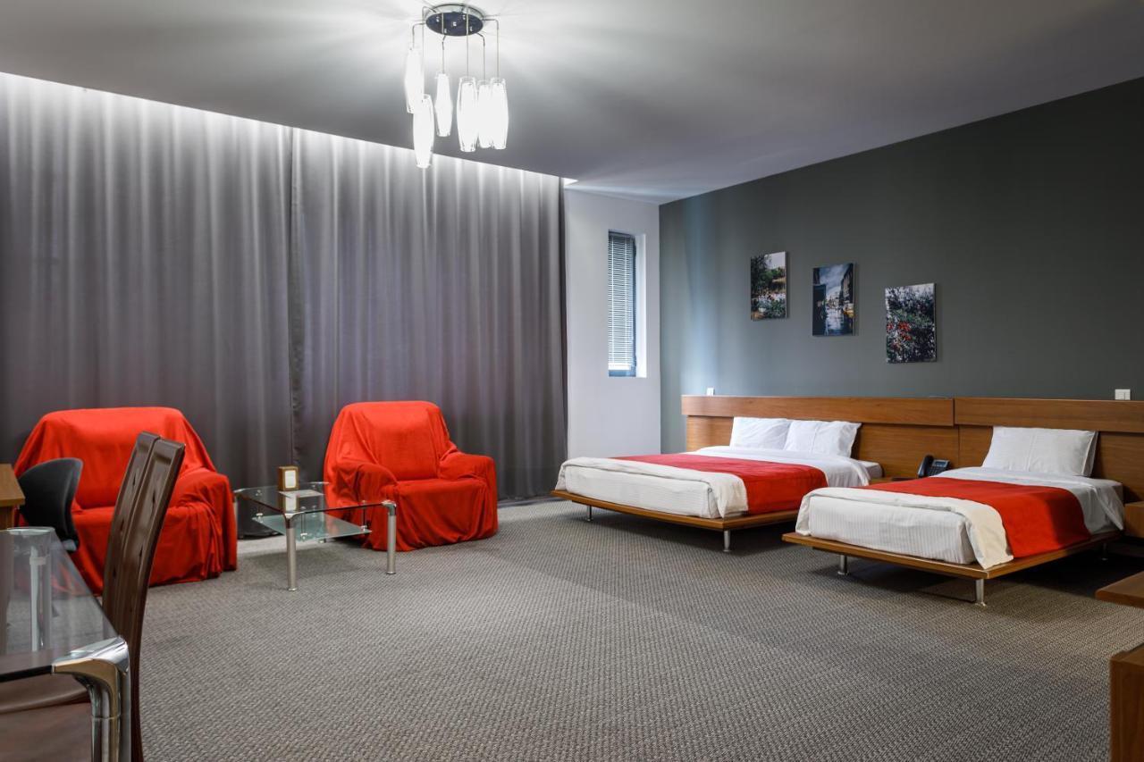 Moscow House Hotel 예레반 외부 사진