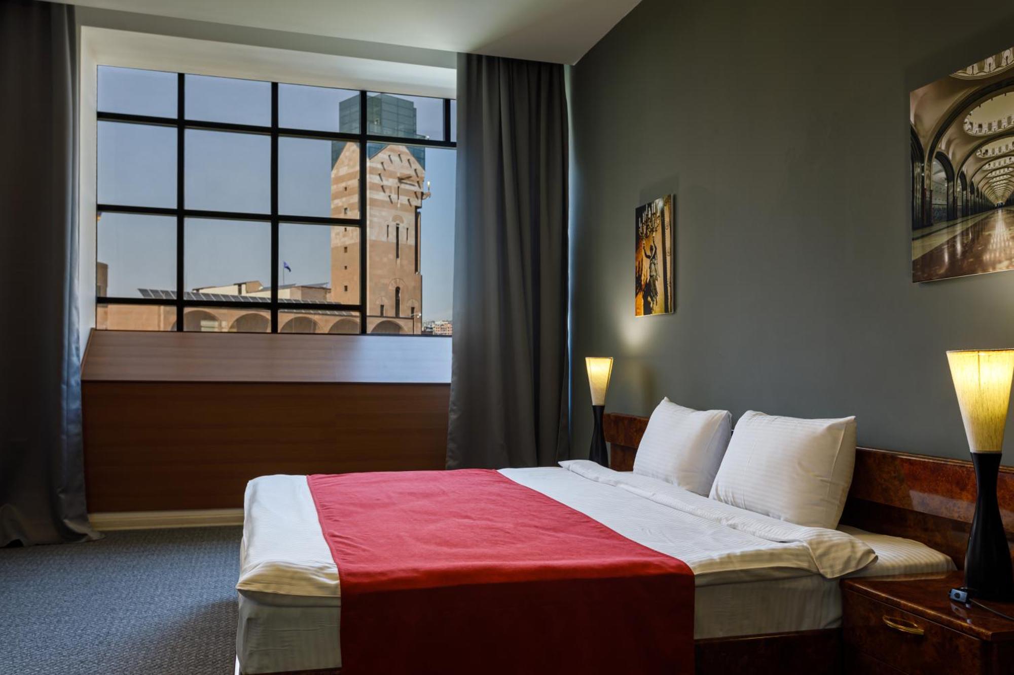 Moscow House Hotel 예레반 외부 사진